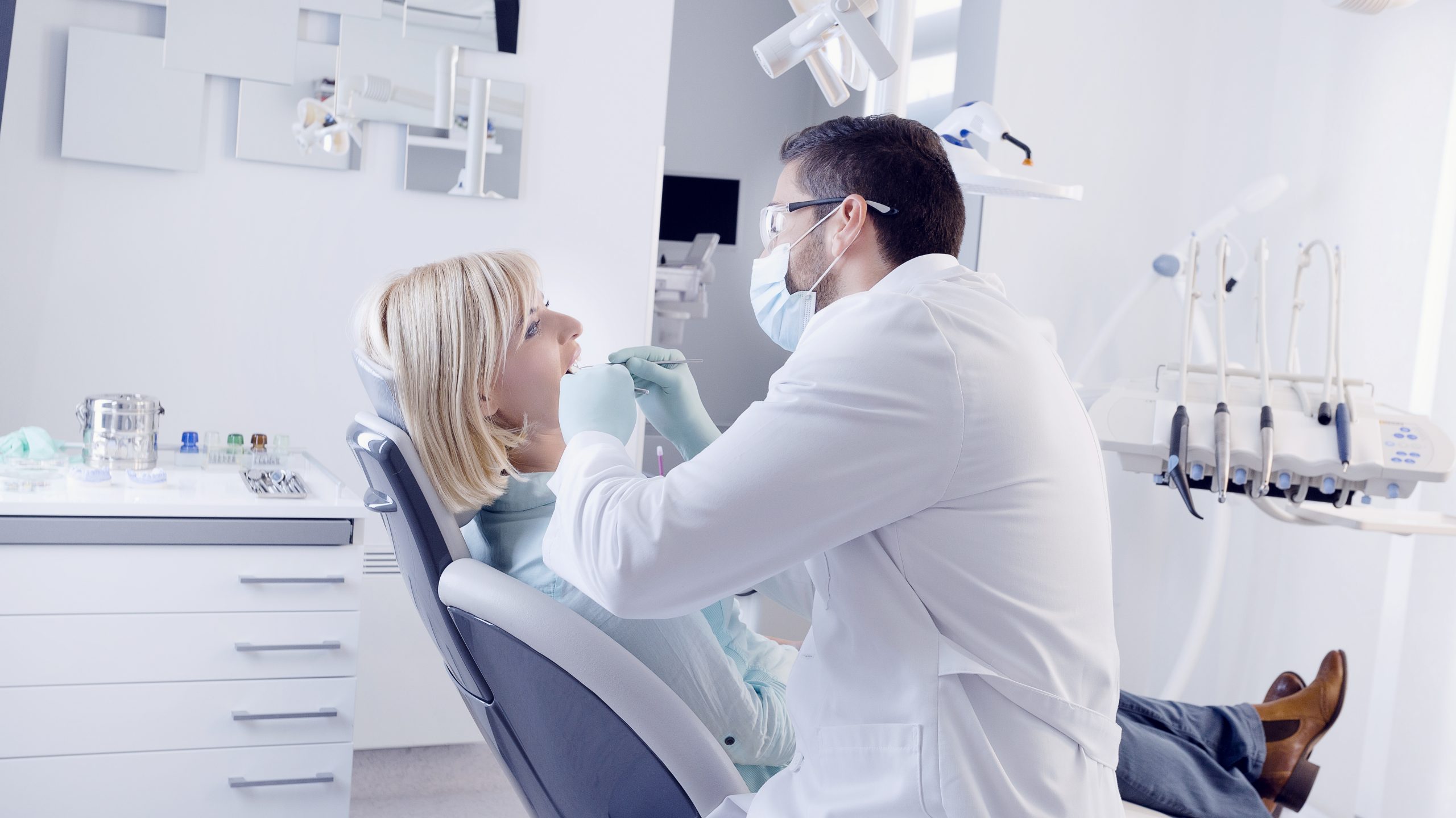 Dentist in Winnetka, CA